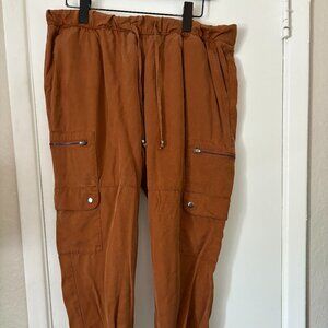 Banana Republic Factory Drawstring Cargo Joggers - Rust color - Large